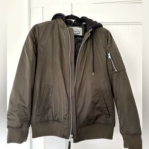Levi’s Olive Bomber Jacket Women’s Size M